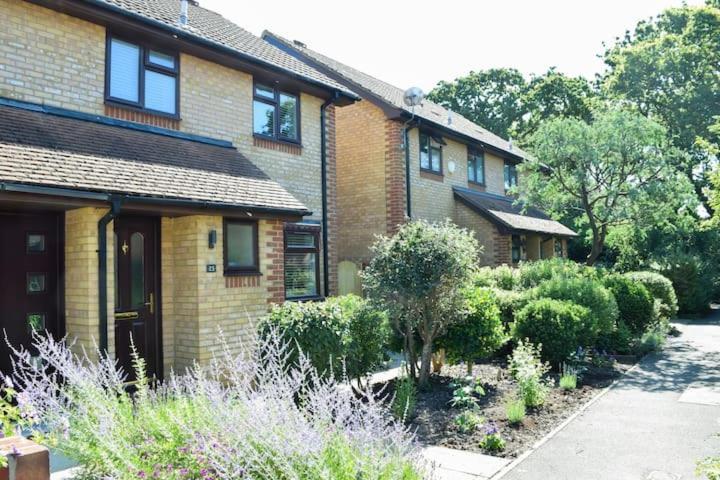 Beautiful 3 Bed Home In The Heart Of New Forest Hordle Exterior foto